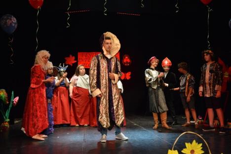 Festivalul „Flori de mai”: Elevii cu cerinţe speciale şi-au demonstrat abilităţile artistice, pe scena Teatrului Arcadia (FOTO/VIDEO)