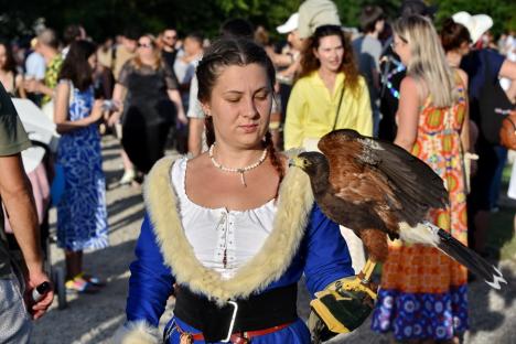 FOTO: Festivalul Medieval a umplut Cetatea Oradea: concert Subcarpați, întreceri între cavaleri și demonstrații cu foc, printre atracții