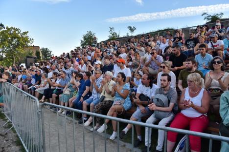 FOTO: Festivalul Medieval a umplut Cetatea Oradea: concert Subcarpați, întreceri între cavaleri și demonstrații cu foc, printre atracții