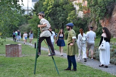 FOTO: Festivalul Medieval a umplut Cetatea Oradea: concert Subcarpați, întreceri între cavaleri și demonstrații cu foc, printre atracții