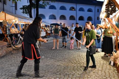 FOTO: Festivalul Medieval a umplut Cetatea Oradea: concert Subcarpați, întreceri între cavaleri și demonstrații cu foc, printre atracții