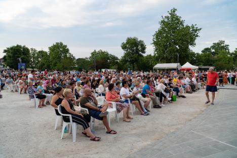 Festivalul de Folk din Băile Felix: Mircea Vintilă a ridicat spectatorii în picioare, Mircea Bodolan i-a emoționat (FOTO / VIDEO)