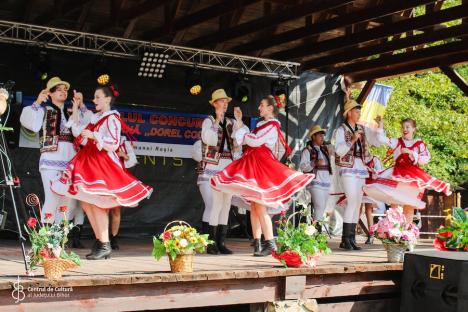 O nouă ediție a festivalului-concurs al viorii cu goarnă „Dorel Codoban”. Cine sunt câștigătorii (FOTO)