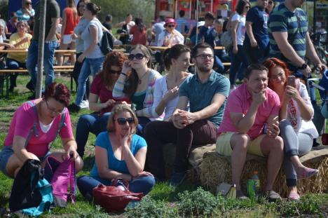 Festivalul Primăverii de la Santăul Mic, un succes: Lume multă, atmosferă colorată, muzică de calitate (FOTO / VIDEO)
