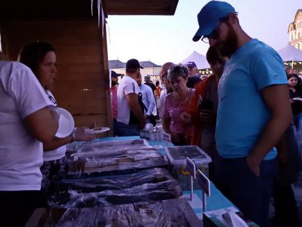 Festivalul „Shalom Ierusalim”, un succes: Orădenii au stat la cozi pentru a gusta bunătăți evreiești (FOTO / VIDEO)