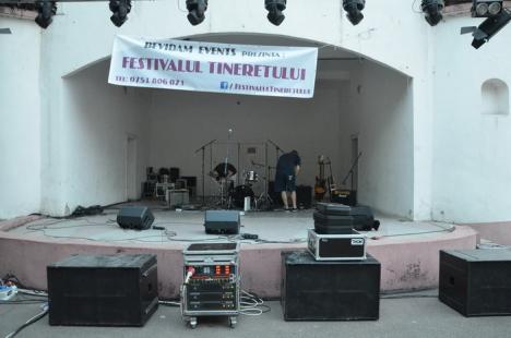 Festival fără cântec: Concertele de la Festivalul Tineretului, inclusiv cel al formaţiei Semnal M, nu s-au mai ţinut după o ţeapă a firmei organizatoare (FOTO)