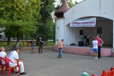 Festival-bâlci: Nici Puya n-a mai concertat la Festivalul Tineretului din Oradea (FOTO/VIDEO)