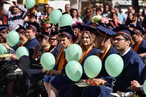 „Gojdu este viața mea!”: A 100-a promoție de absolvenți de la Colegiul Gojdu din Oradea a sărbătorit terminarea liceului (FOTO/VIDEO)
