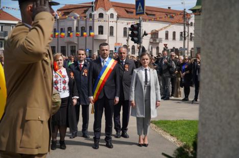 Ciucă, despre dezvoltarea Oradiei: „Sunteți exemplul că în România se poate! Aveți de ce să fiți mândri”. Primarul Birta: „Oradea are în fibra sa ideea de libertate și modernitate” (FOTO/VIDEO)