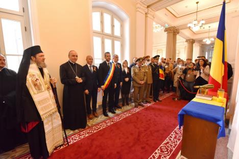 De 3 x Sărbătoare. Primarul Florin Birta, la ceremonia dedicată Zilei Oradiei: „Niciunul din momentele aniversate azi nu a fost realizat fără sacrificii” (FOTO)