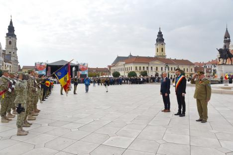 De 3 x Sărbătoare. Primarul Florin Birta, la ceremonia dedicată Zilei Oradiei: „Niciunul din momentele aniversate azi nu a fost realizat fără sacrificii” (FOTO)