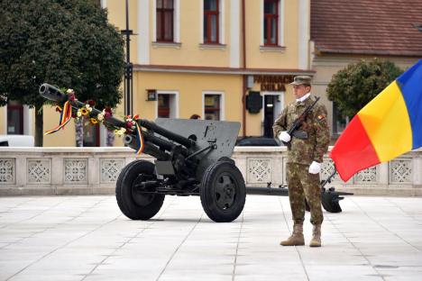 De 3 x Sărbătoare. Primarul Florin Birta, la ceremonia dedicată Zilei Oradiei: „Niciunul din momentele aniversate azi nu a fost realizat fără sacrificii” (FOTO)