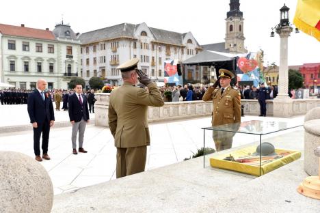 De 3 x Sărbătoare. Primarul Florin Birta, la ceremonia dedicată Zilei Oradiei: „Niciunul din momentele aniversate azi nu a fost realizat fără sacrificii” (FOTO)