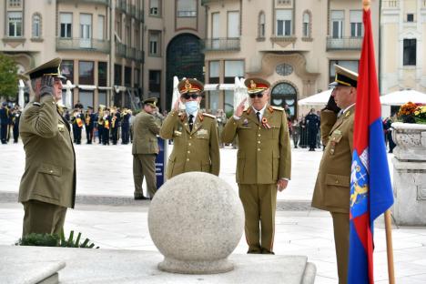 De 3 x Sărbătoare. Primarul Florin Birta, la ceremonia dedicată Zilei Oradiei: „Niciunul din momentele aniversate azi nu a fost realizat fără sacrificii” (FOTO)