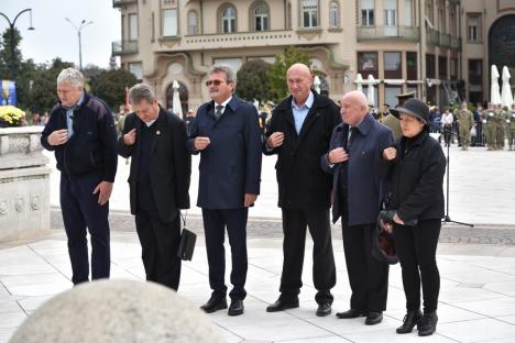 De 3 x Sărbătoare. Primarul Florin Birta, la ceremonia dedicată Zilei Oradiei: „Niciunul din momentele aniversate azi nu a fost realizat fără sacrificii” (FOTO)