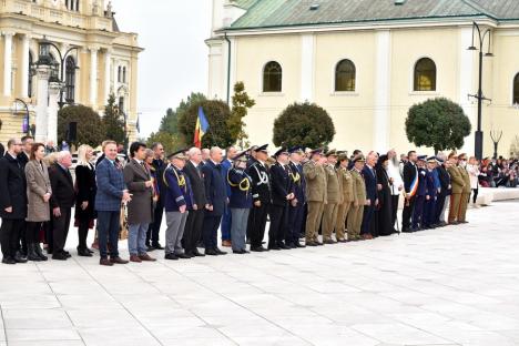 De 3 x Sărbătoare. Primarul Florin Birta, la ceremonia dedicată Zilei Oradiei: „Niciunul din momentele aniversate azi nu a fost realizat fără sacrificii” (FOTO)