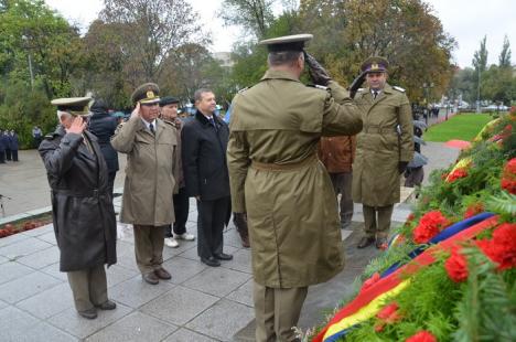 La mulţi ani, Oradea! Festivităţi pe ploaie şi vânt cu ocazia zilei de 12 octombrie (FOTO)