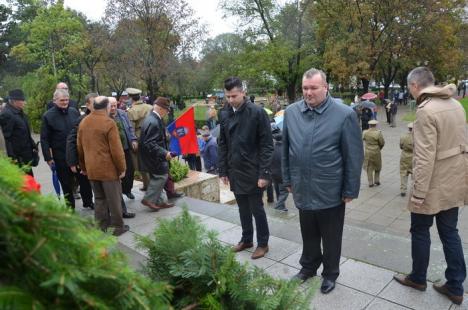 La mulţi ani, Oradea! Festivităţi pe ploaie şi vânt cu ocazia zilei de 12 octombrie (FOTO)