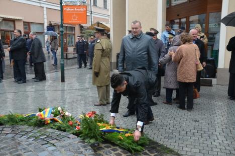 La mulţi ani, Oradea! Festivităţi pe ploaie şi vânt cu ocazia zilei de 12 octombrie (FOTO)