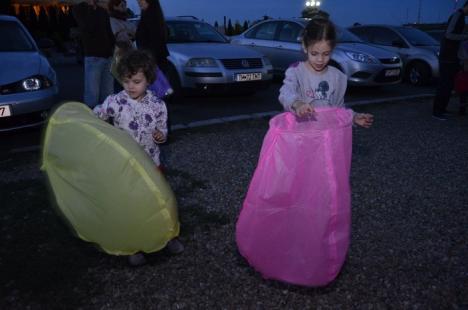 ASUOfest s-a terminat cu lampioane colorate "aruncate" peste oraş (FOTO)