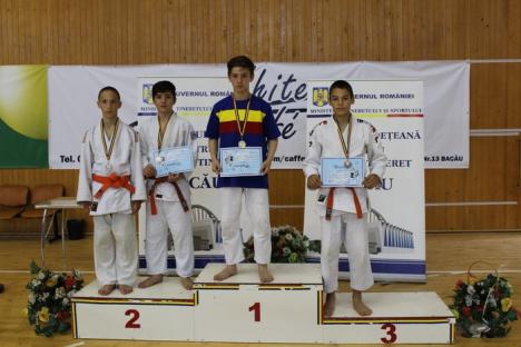 Patru medalii pentru tineri judoka orădeni la Campionatul Naţional pentru copii II de la Bacău