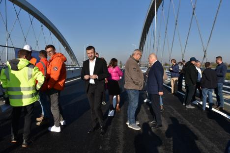 Pasajul de pe Calea Borșului din Oradea este gata cu 10 luni înainte de termen. Circulația se deschide sâmbătă dimineața (FOTO/VIDEO)