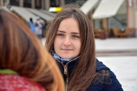 Priviţi-vă în ochi! Tineri orădeni au promovat conexiunea umană, în Piaţa Unirii (FOTO/VIDEO)
