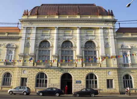 Aproape 900 de studenţi de la FMF Oradea cer reducerea taxelor, în contextul în care cursurile continuă online