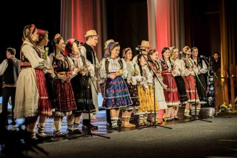 Peste 700 de spectatori la regalul folcloric „Drag de Mărțișor” la Oradea (FOTO/VIDEO)