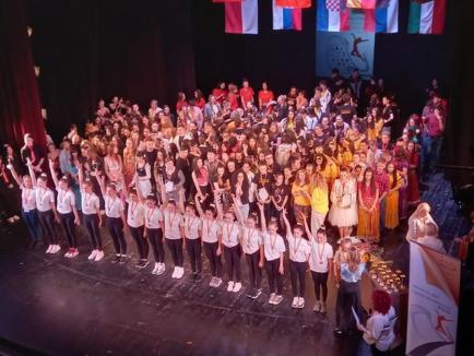Copiii din Oradea, medaliați la un concurs internațional de dans (FOTO)