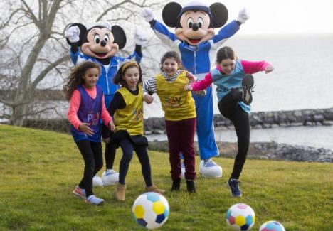 Micuțele cu vârste între 5 și 8 ani din Bihor, invitate la 'Playmakers', un program de fotbal feminin gratuit lansat de UEFA și Disney (VIDEO)