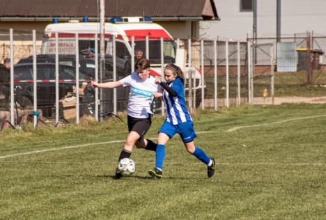 Fotbal feminin: United Bihor a pierdut derby-ul cu Dream Team Bucureşti, cu scorul de 1-3