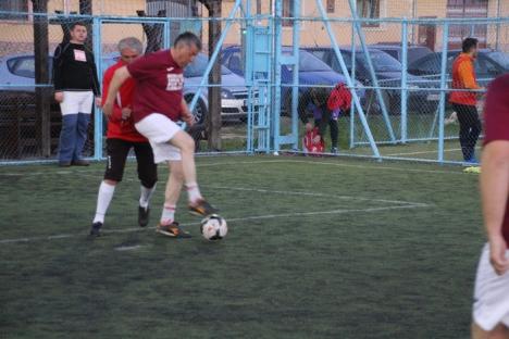 „Fă sport, indiferent de vârstă”: Selecţionata Presei Bihorene s-a „produs” la Delani (FOTO)