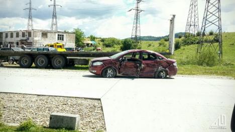 Accident grav în Chistag: O şoferiţă a ajuns la spital cu mâinile şi picioarele rupte