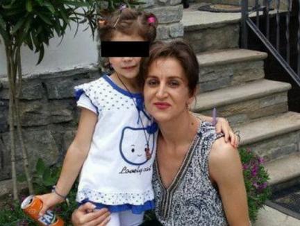 Şocant! O româncă din Torino şi-a înjunghiat fiica în piept şi apoi s-a sinucis