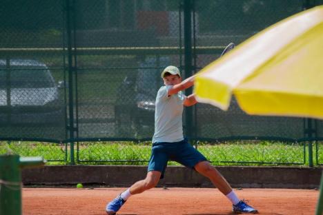 Doi tenismeni de la CSM Oradea au ajuns în sferturile de finală ale Naţionalelor Individuale de 16 ani (FOTO)