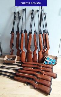 Captură impresionantă a poliţiştilor de la Serviciul Arme: 15 arme cu aer comprimat şi 9.000 de alice au fost confiscate (FOTO)