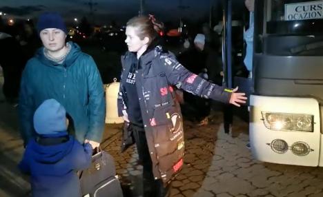 Poliţia de Frontieră Română confirmă blocajul creat de Ungaria în criza refugiaţilor! Sunt cozi la punctele de frontieră din Bihor (VIDEO)