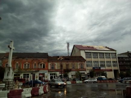 Bilanţ ISU Crişana, după furtună: zeci de persoane au fost rănite în Bihor. Cursuri suspendate, luni, în 18 școli (FOTO / VIDEO)