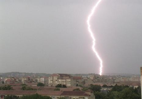 Meteorologii anunţă cod galben de furtună în Bihor