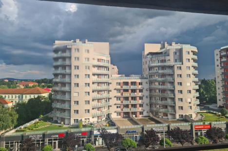 Din nou cod portocaliu de furtuni în Bihor: Furtuni, vijelii şi ploi torenţiale