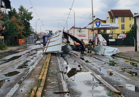 Prefectul de Bihor: furtuna de marți a fost una fără precedent! Peste 11.000 de bihoreni încă nu au curent
