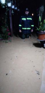 Furtunile au făcut prăpăd în Bihor: Şapte oameni salvaţi cu barca, 13 sate inundate (FOTO / VIDEO)