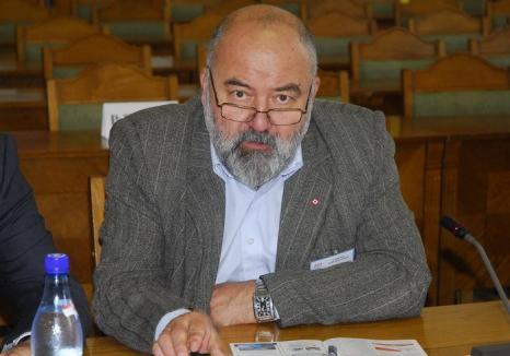 Şeful de la Medicină Legală şi celebrul 'Gulescu', puşi sub învinuire în dosarul 'Vasile Popa'