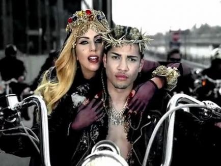 Lady Gaga scandalizează iar Biserica prin videoclipul "Judas" (VIDEO)