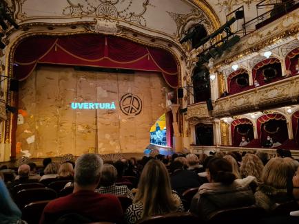 Printre hoţi şi cerşetori: Teatrul Regina Maria din Oradea îşi cheamă spectatorii la 'Opera de trei parale' (FOTO)
