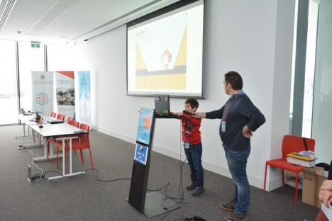 Have fun and keep coding! Micii programatori din Oradea şi-au prezentat realizările în gala aniversară a clubului CoderDojo (FOTO/VIDEO)