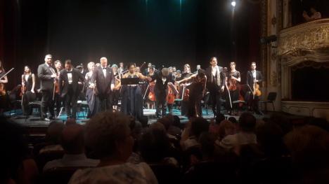 European Music Open s-a încheiat cu o gală de operă cu solişti din Viena, care l-au convins pe tenorul orădean Alexandru Badea să cânte alături de ei (FOTO)