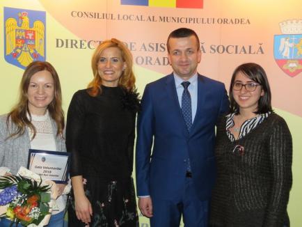 Voluntarii din domeniul social au fost premiaţi la Primăria Oradea (FOTO)