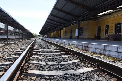 CFR: Pornesc trenurile InterRegio pe relaţia Oradea – Cluj-Napoca. Urmează şi 'trenul soarelui' spre litoral 